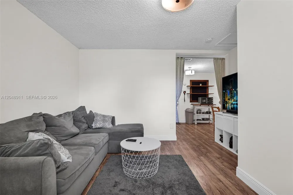 19200 SW 216th St Miami, FL 33170