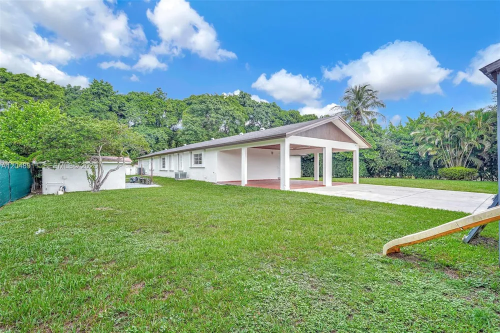 19200 SW 216th St Miami, FL 33170