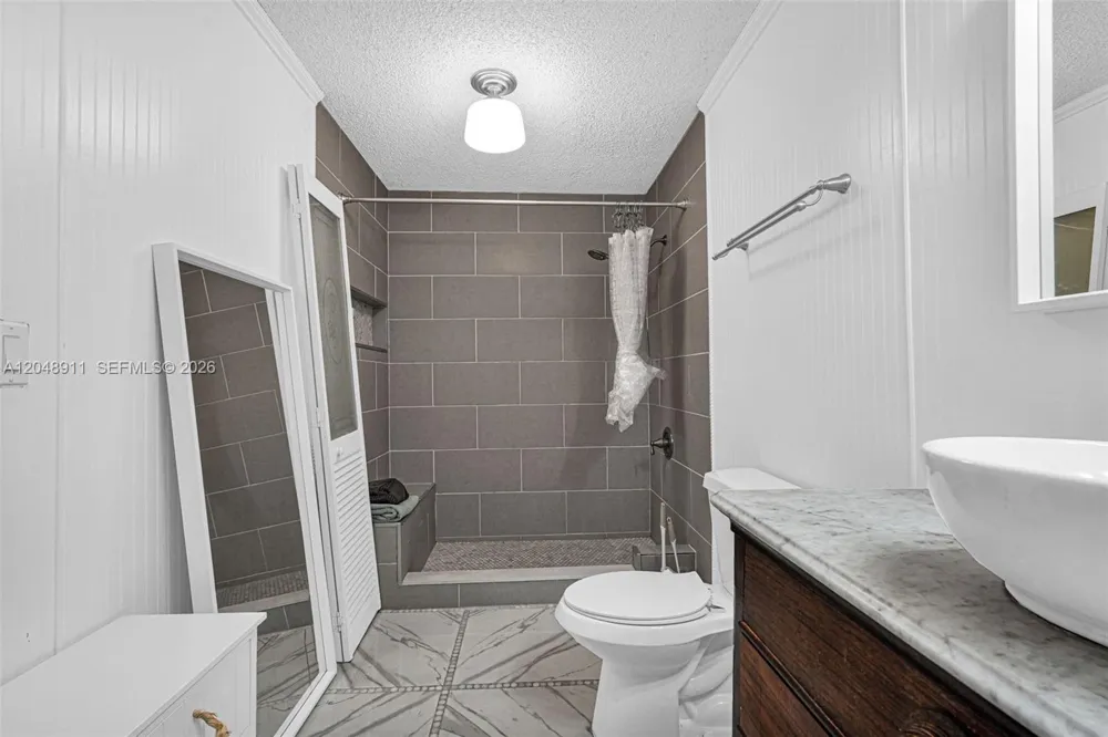 19200 SW 216th St Miami, FL 33170