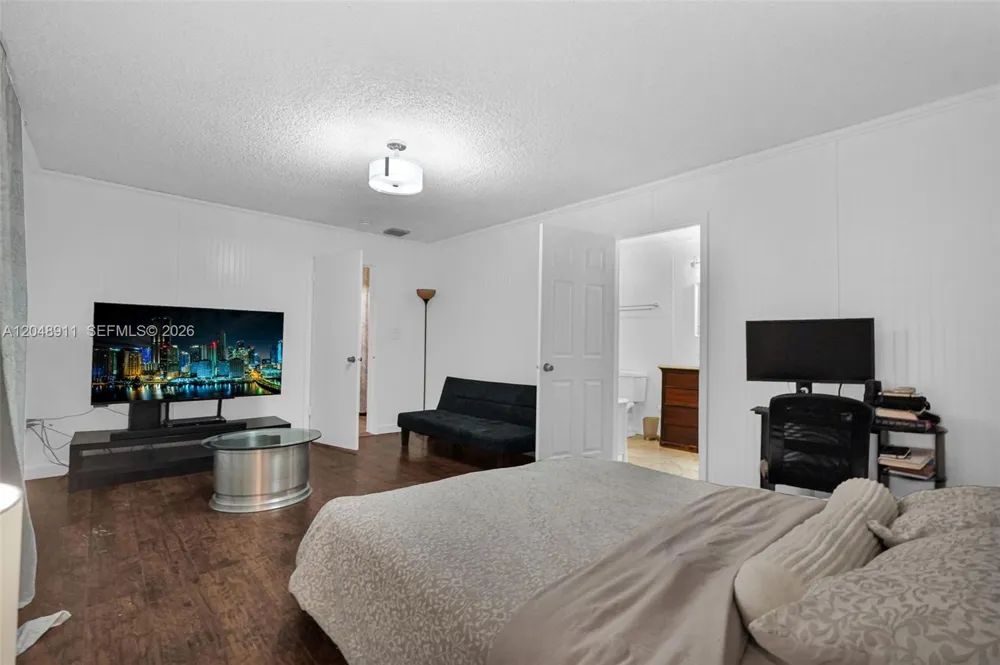 19200 SW 216th St Miami, FL 33170