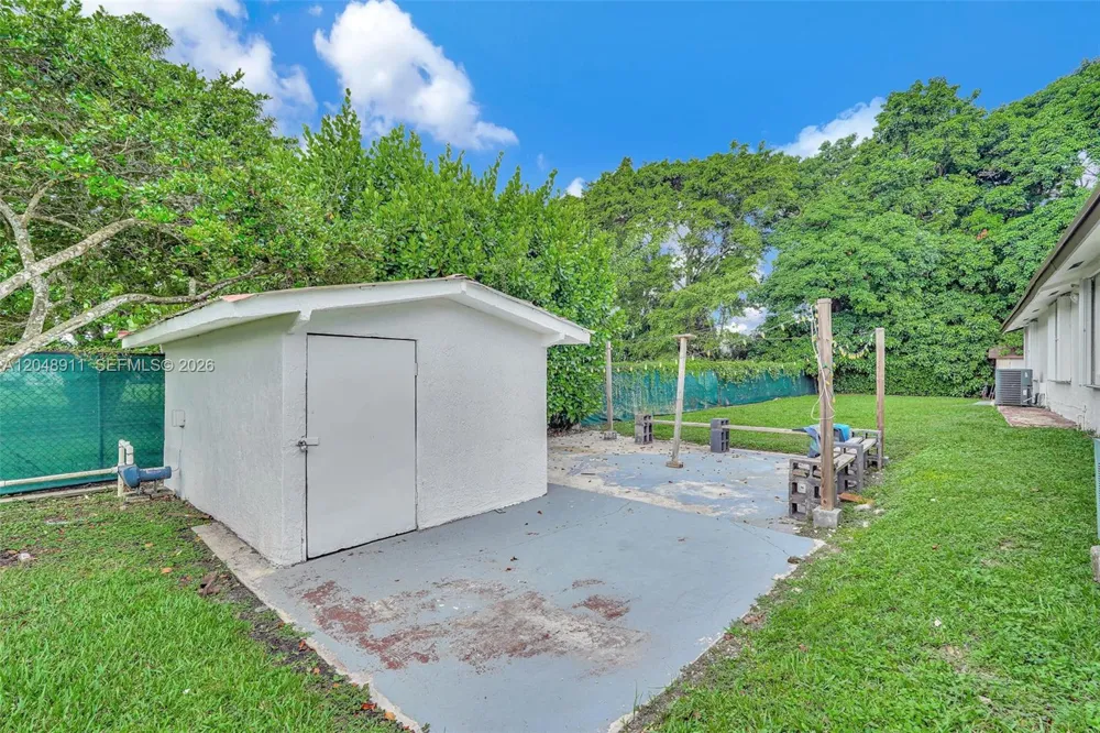 19200 SW 216th St Miami, FL 33170