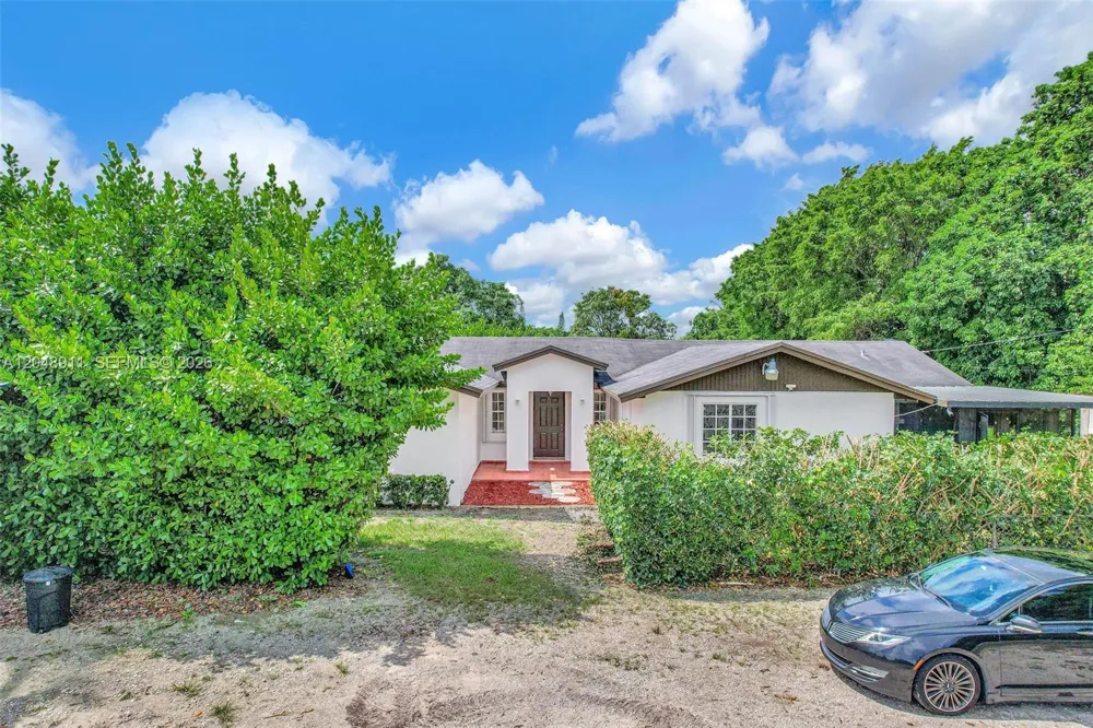 19200 SW 216th St Miami, FL 33170