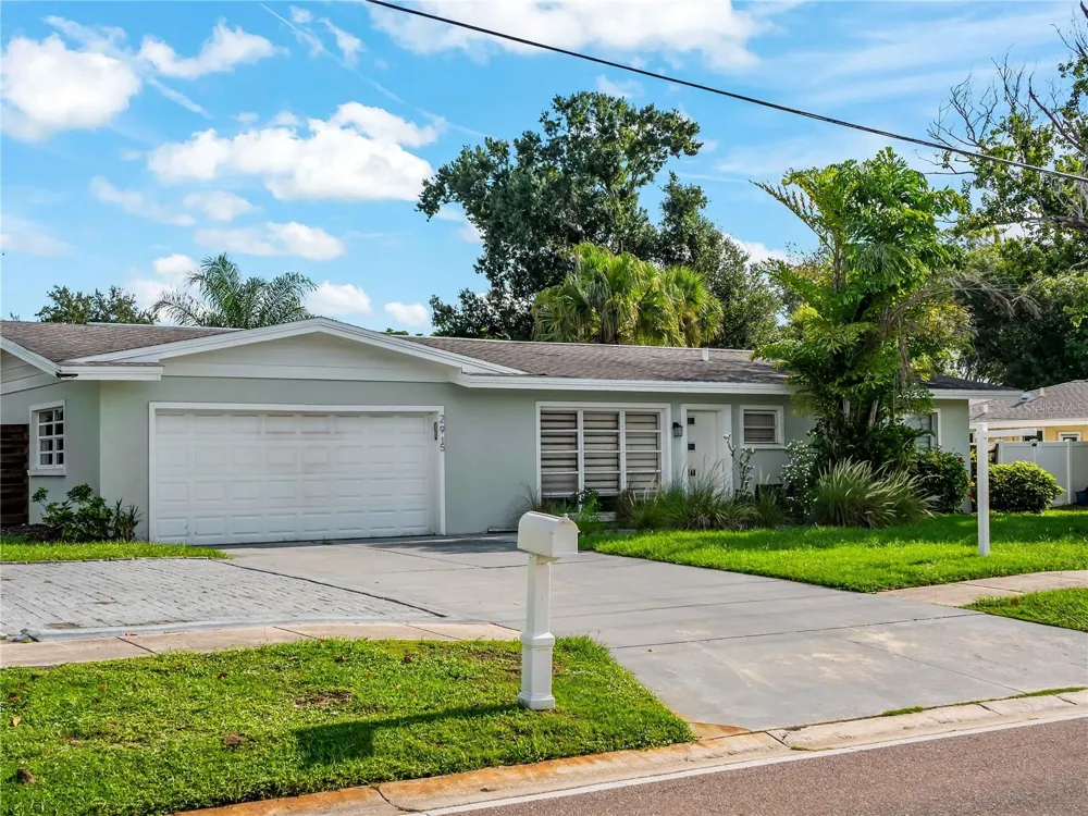 2915 WEBBER STREET Sarasota, FL 34239