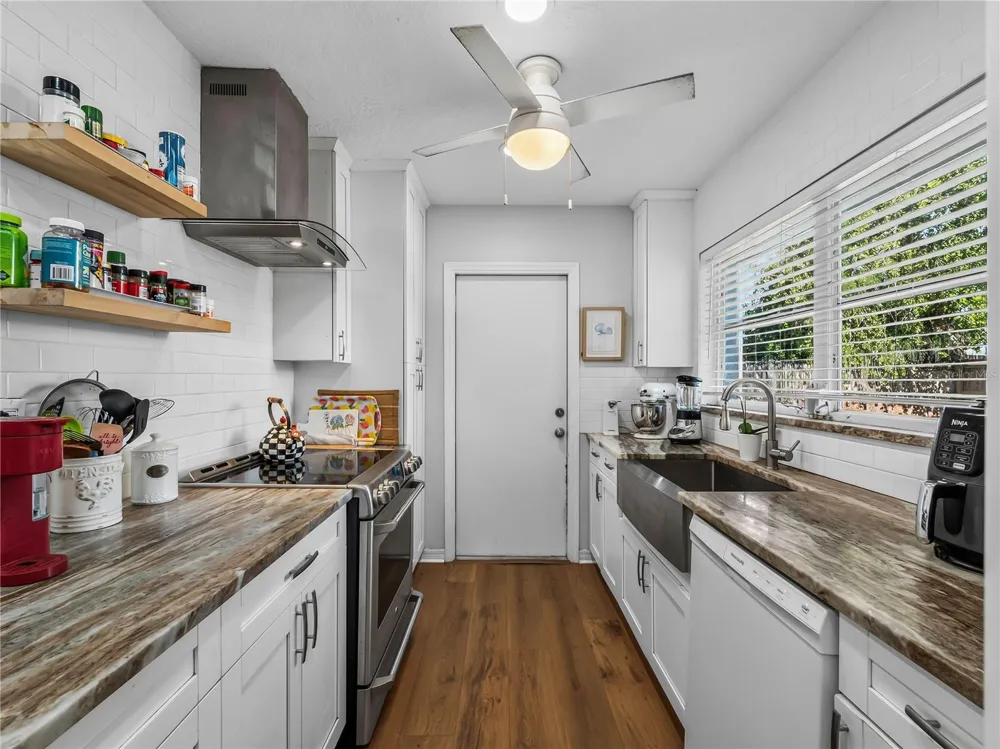 2915 WEBBER STREET Sarasota, FL 34239