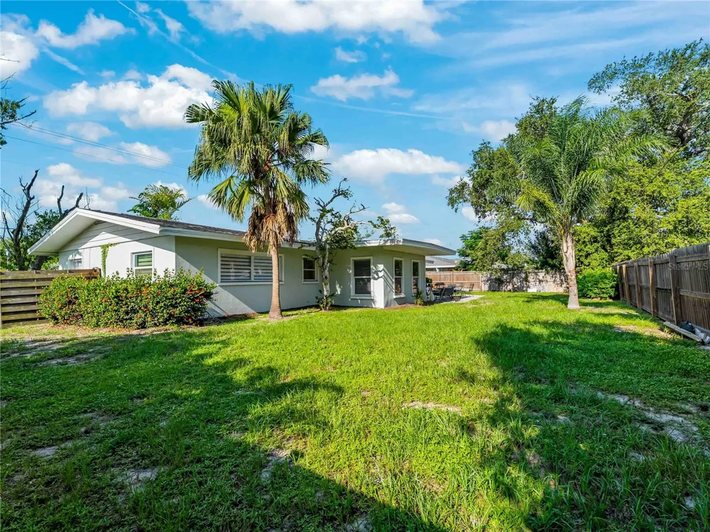 2915 WEBBER STREET Sarasota, FL 34239