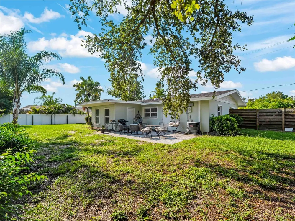2915 WEBBER STREET Sarasota, FL 34239