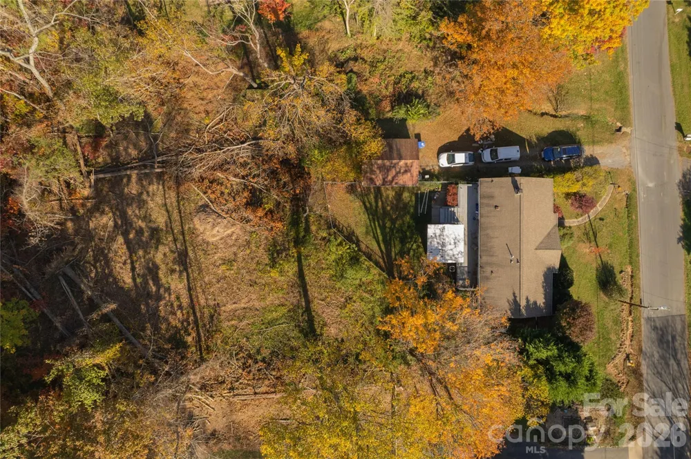 13 Bassett Road Asheville, NC 28804