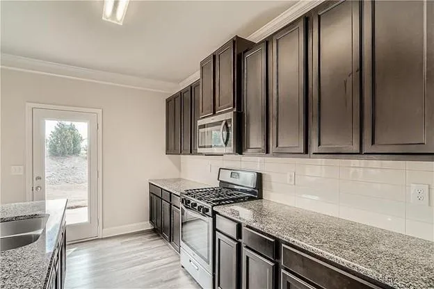 6811 Lancaster Crossing Flowery Branch, GA 30542