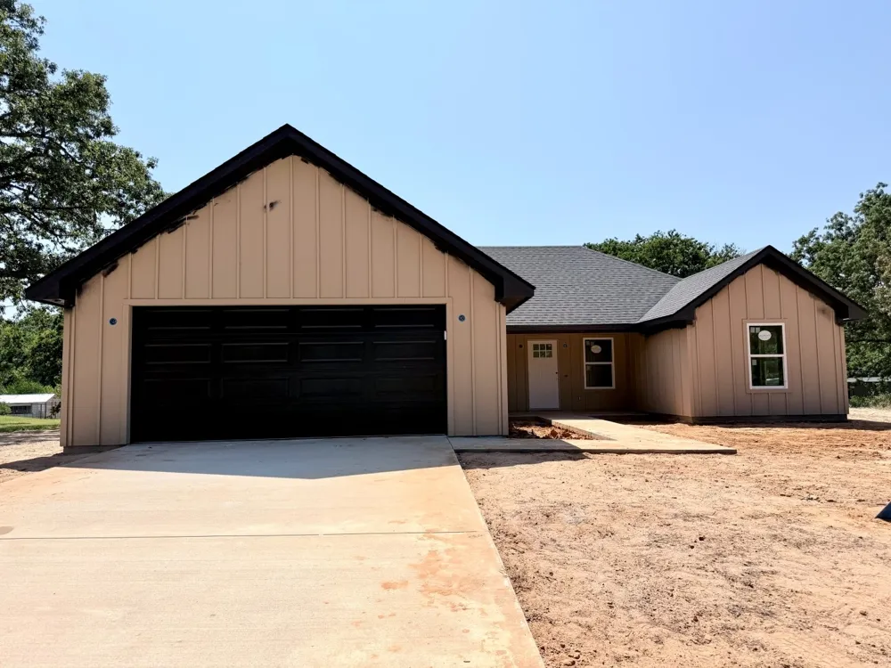 17567 CR 4108 Lindale, TX 75771