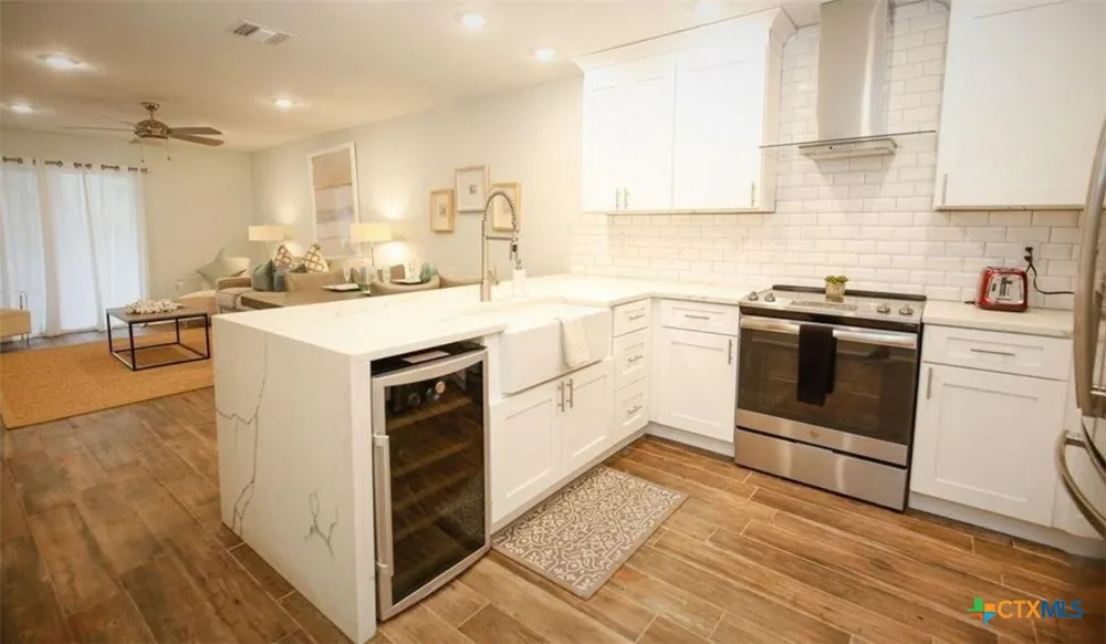 104 Cove East #107 Horseshoe Bay, TX 78657