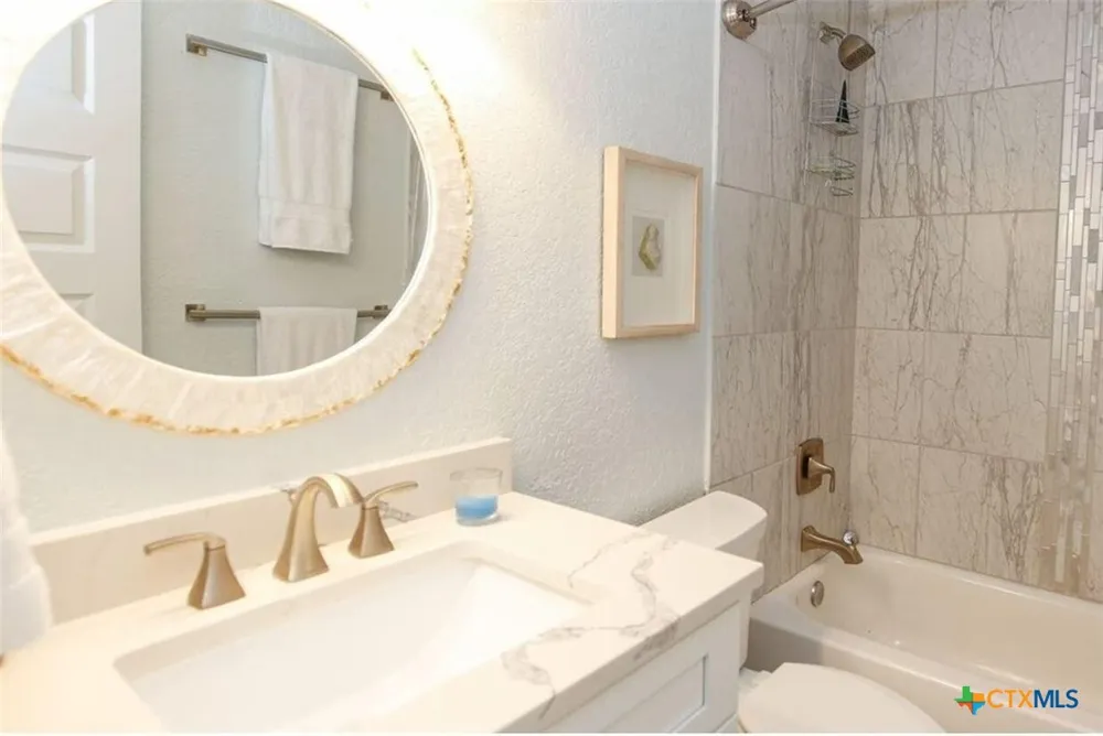 104 Cove East #107 Horseshoe Bay, TX 78657