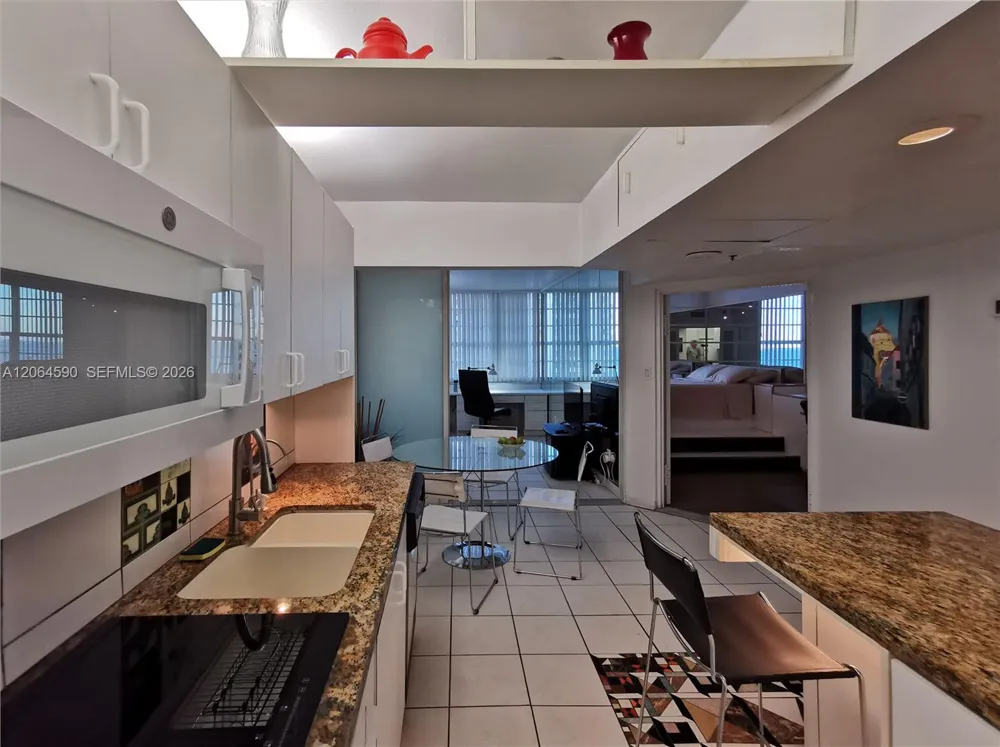 100 Lincoln Rd #1424 Miami Beach, FL 33139