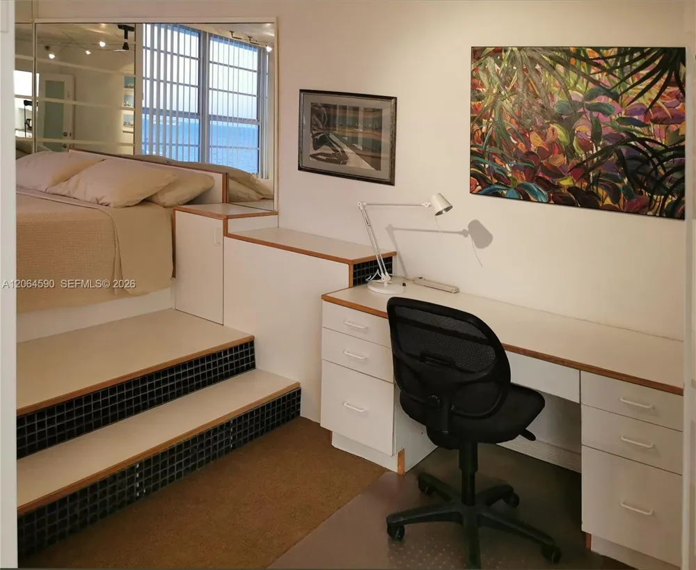 100 Lincoln Rd #1424 Miami Beach, FL 33139