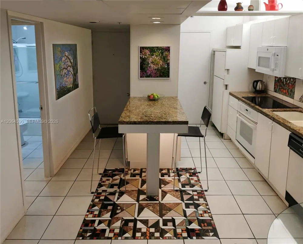 100 Lincoln Rd #1424 Miami Beach, FL 33139
