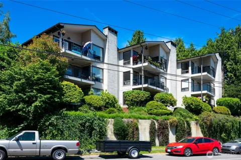 2636 22nd Avenue W #303
