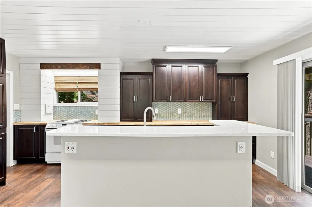 2425 Archwood Drive Longview, WA 98632