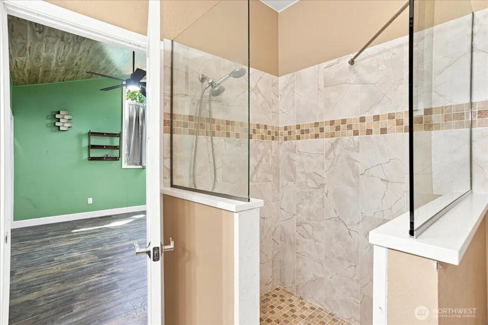 2425 Archwood Drive Longview, WA 98632