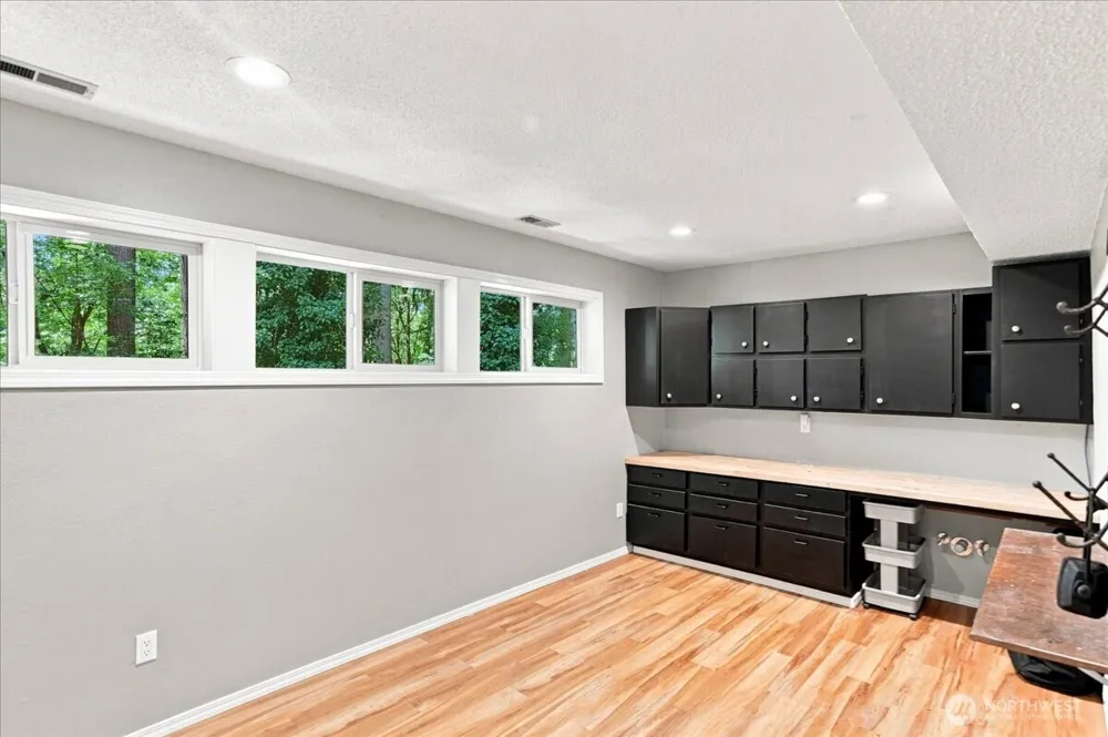 2425 Archwood Drive Longview, WA 98632