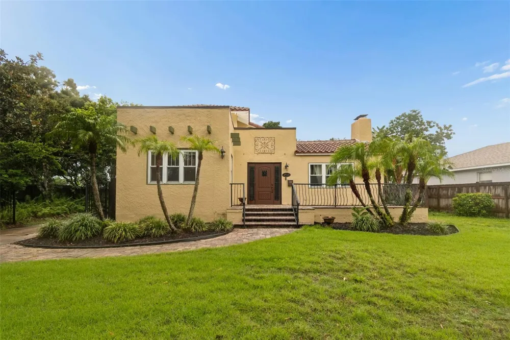 2518 GRANADA CIRCLE E St Petersburg, FL 33712