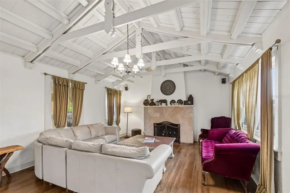 2518 GRANADA CIRCLE E St Petersburg, FL 33712