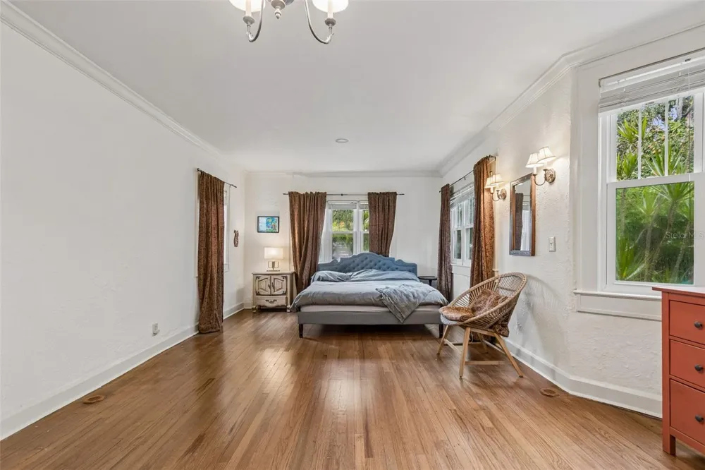 2518 GRANADA CIRCLE E St Petersburg, FL 33712