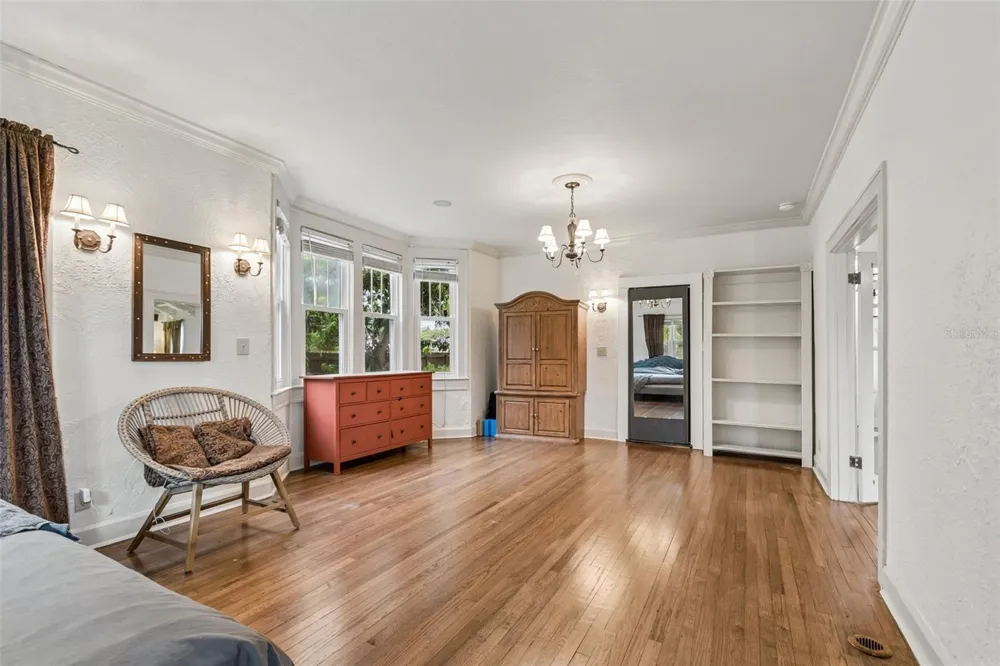 2518 GRANADA CIRCLE E St Petersburg, FL 33712