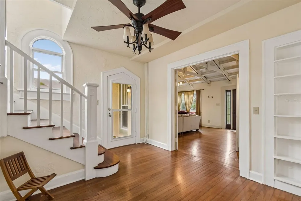 2518 GRANADA CIRCLE E St Petersburg, FL 33712