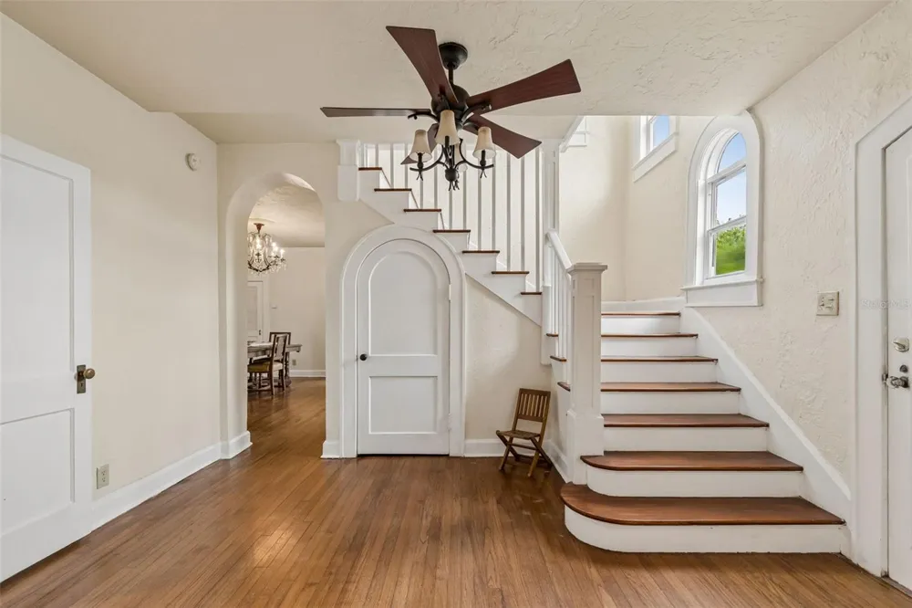2518 GRANADA CIRCLE E St Petersburg, FL 33712