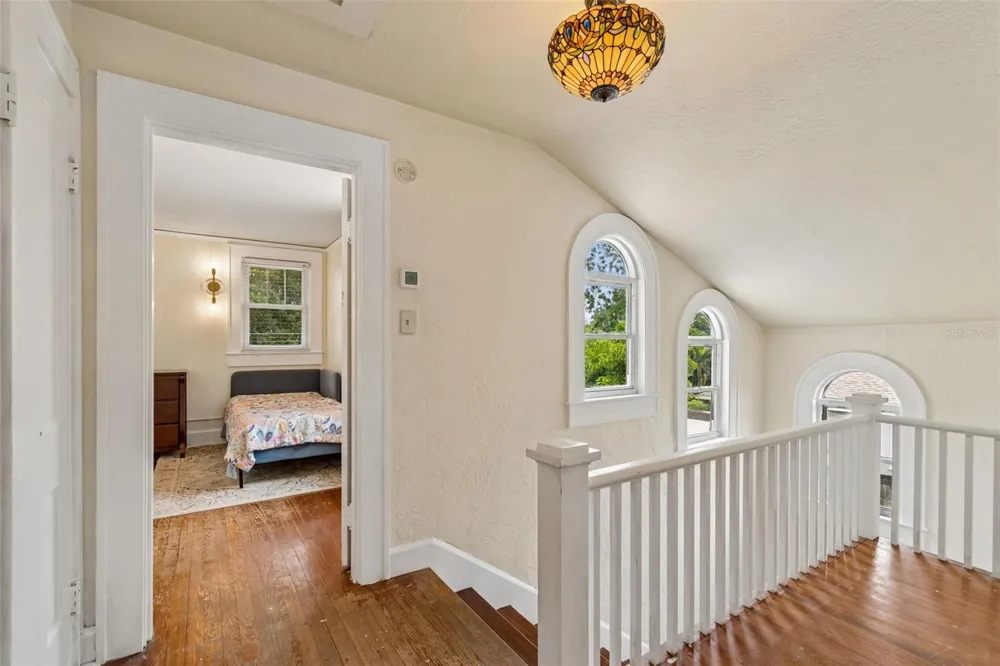 2518 GRANADA CIRCLE E St Petersburg, FL 33712