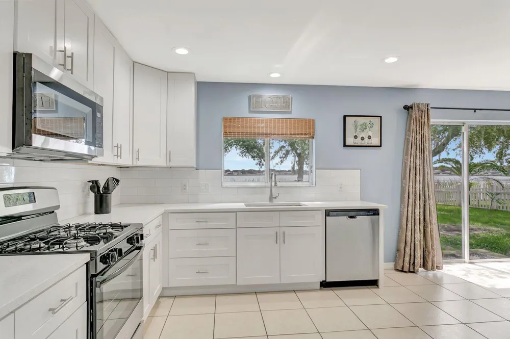 6818 WATERTON DRIVE Riverview, FL 33578