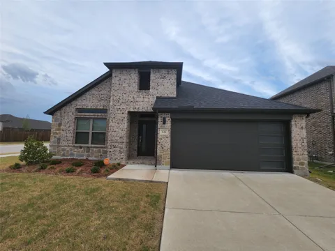 621 Maple Leaf Way