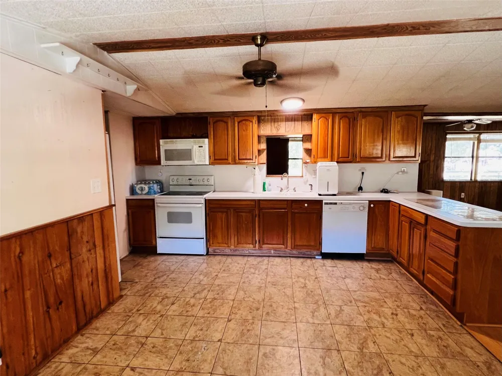 6335 Pr 4030 Normangee, TX 77871