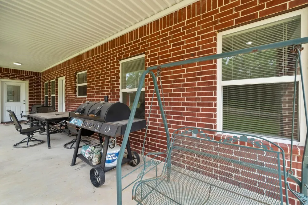 2145 Fm 946 S Oakhurst, TX 77359