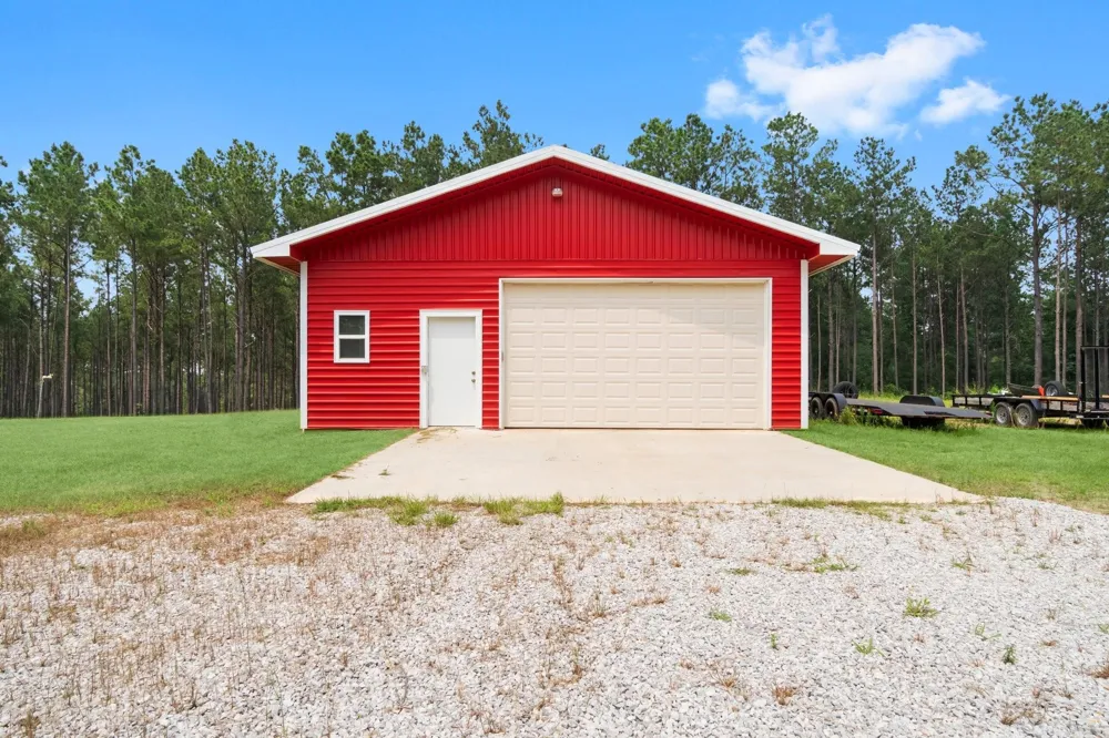 2145 Fm 946 S Oakhurst, TX 77359