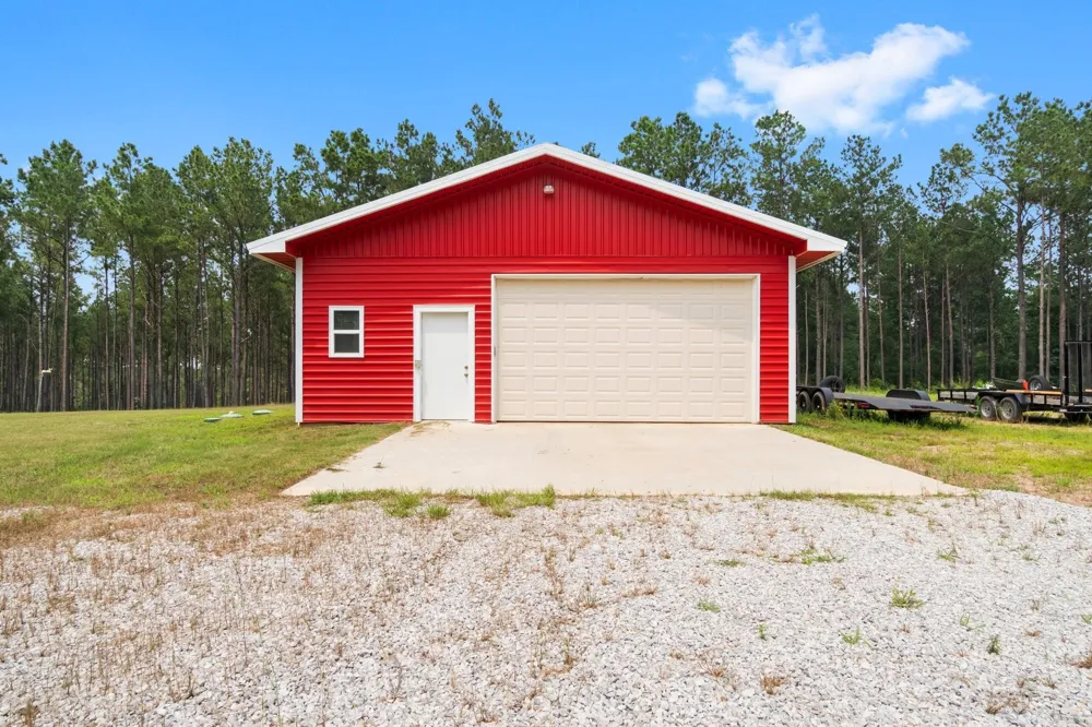 2145 Fm 946 S Oakhurst, TX 77359