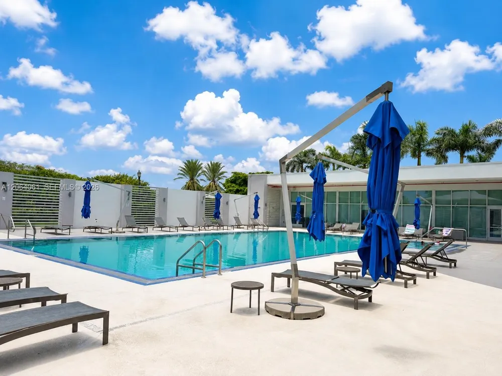 14951 Royal Oaks Ln #1501 North Miami, FL 33181