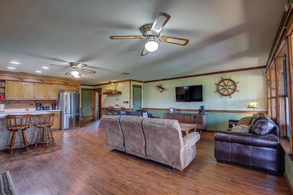 166 County Road 1559 Alba, TX 75410