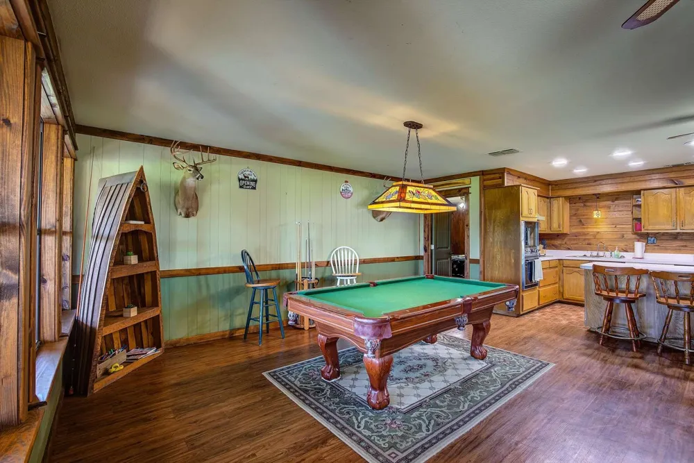 166 County Road 1559 Alba, TX 75410