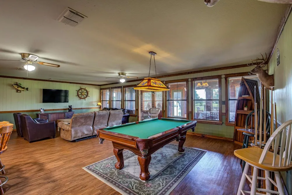 166 County Road 1559 Alba, TX 75410