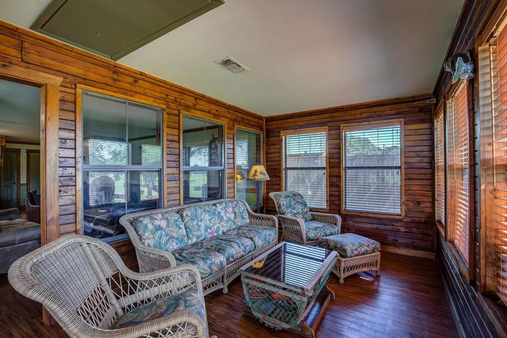 166 County Road 1559 Alba, TX 75410