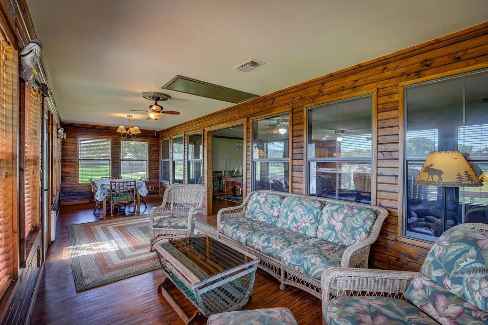 166 County Road 1559 Alba, TX 75410