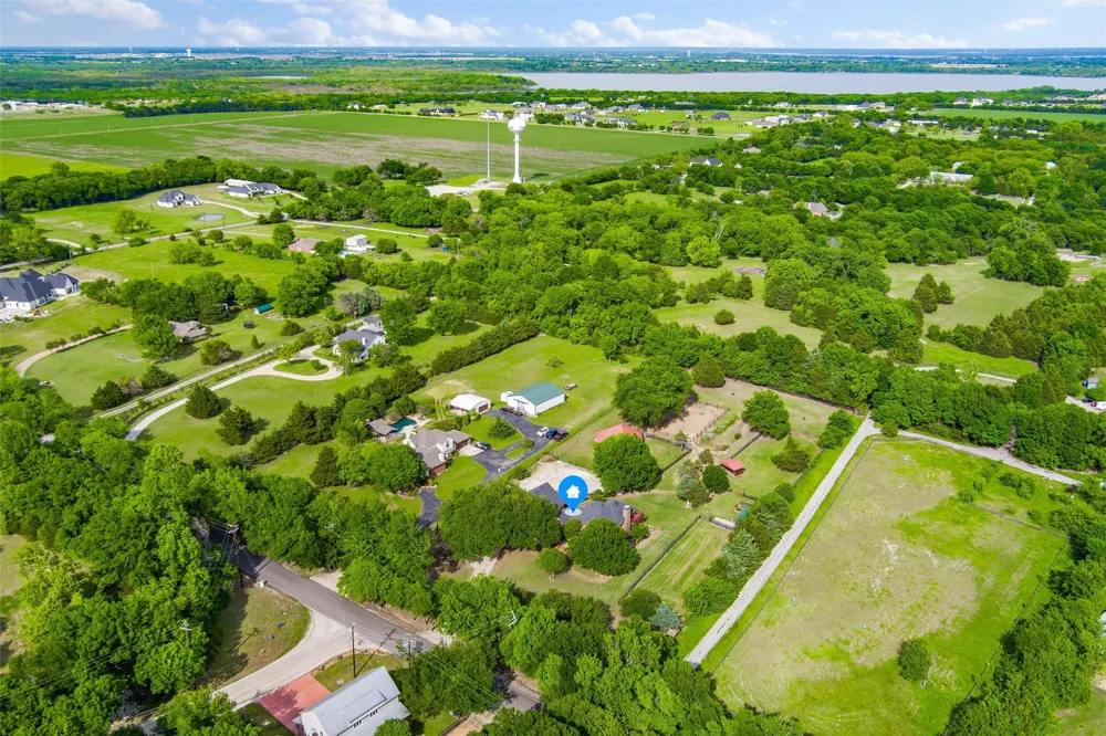1820 Winningkoff Road Lucas, TX 75002