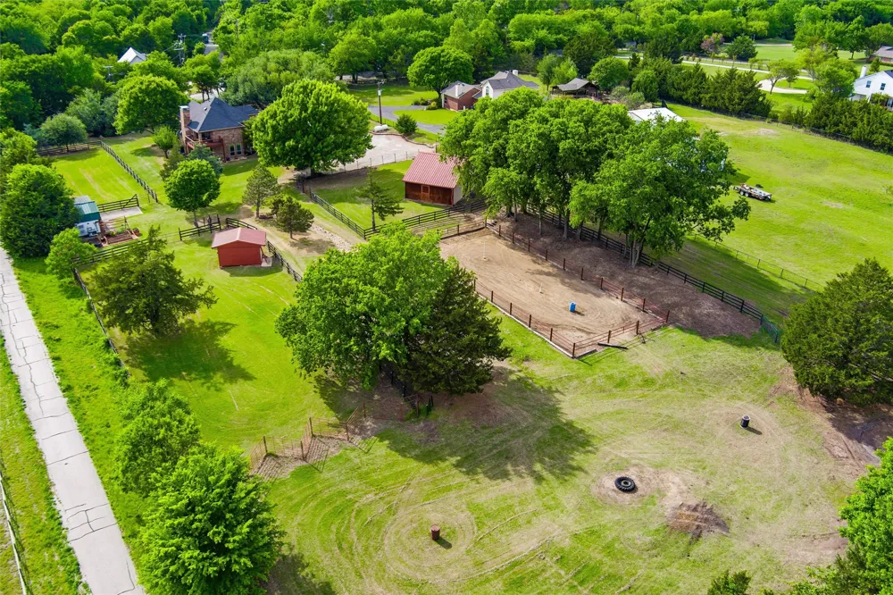 1820 Winningkoff Road Lucas, TX 75002