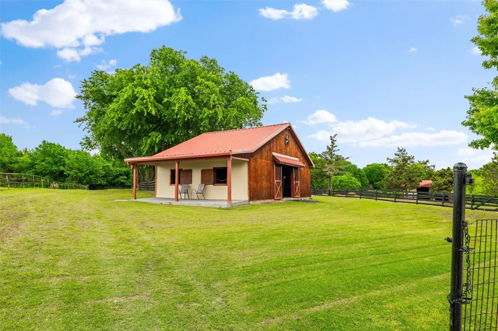 1820 Winningkoff Road Lucas, TX 75002