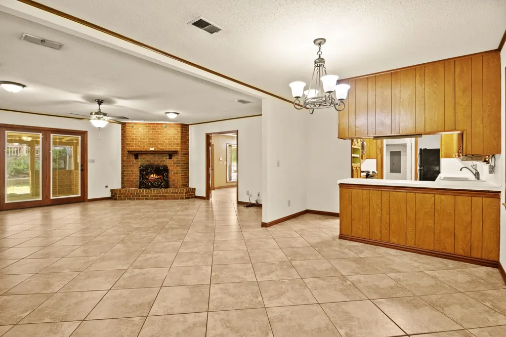 410 S Willis Street Daingerfield, TX 75638