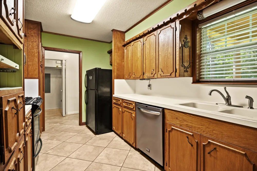 410 S Willis Street Daingerfield, TX 75638