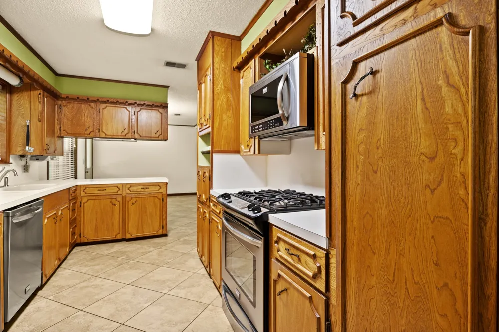 410 S Willis Street Daingerfield, TX 75638