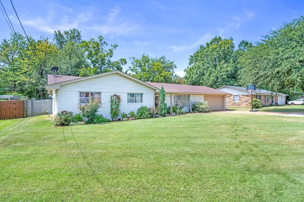 708 Lee Street Sulphur Springs, TX 75482