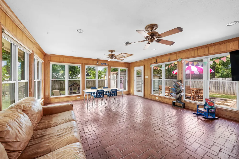 708 Lee Street Sulphur Springs, TX 75482