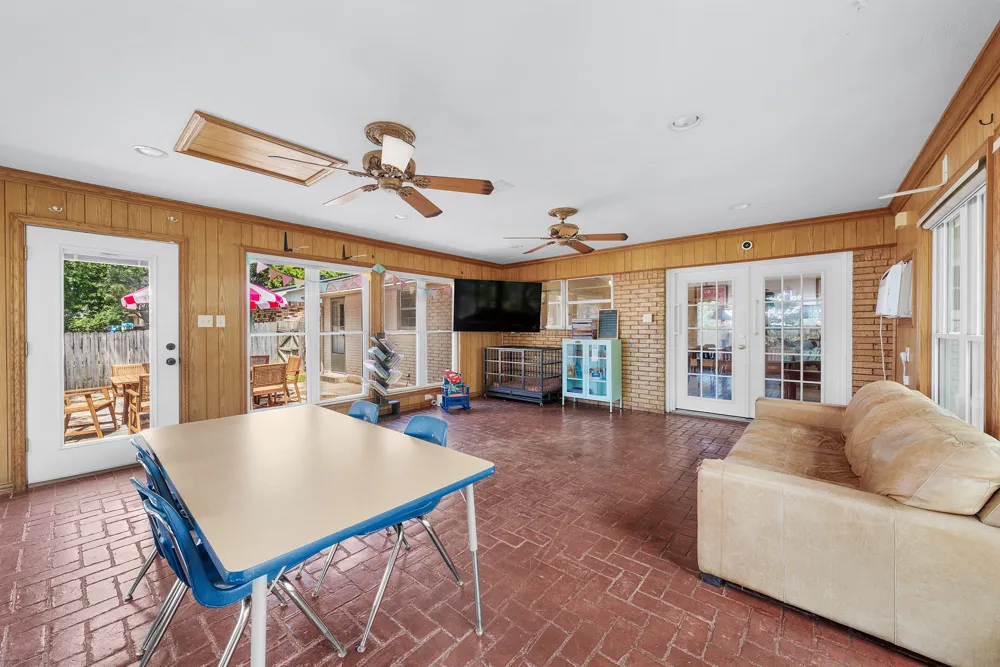 708 Lee Street Sulphur Springs, TX 75482